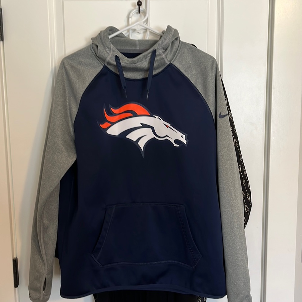 Nike broncos hoodie